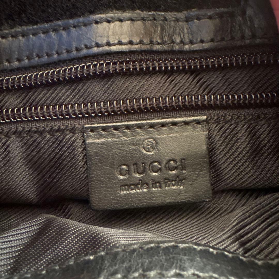 GUCCI ブラックレザー ショルダーバッグ