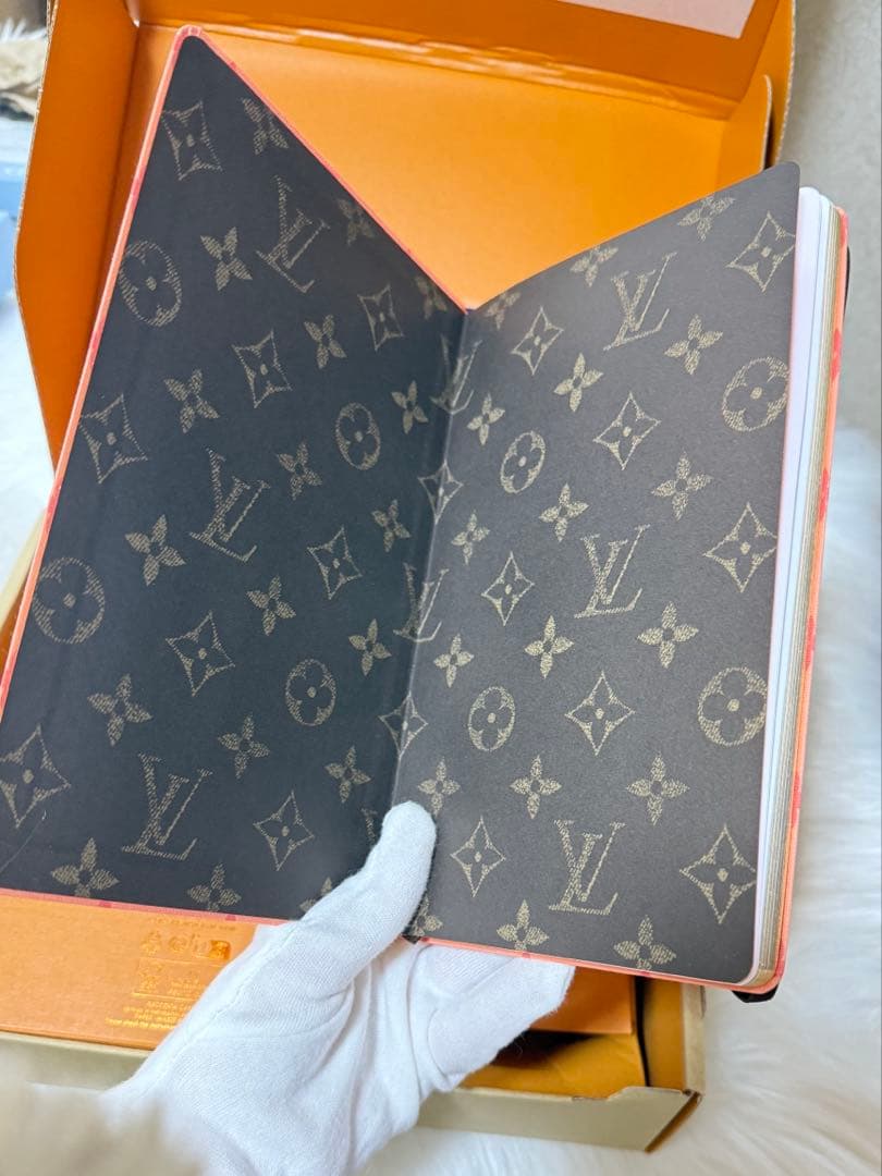 Louis Vuitton ピンク ノート