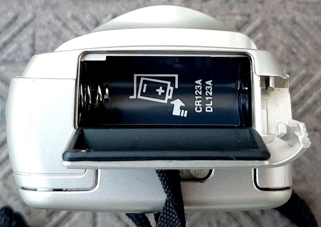 OLYMPUS オリンパス CAMERA Stylus ZOOM 115 DLX