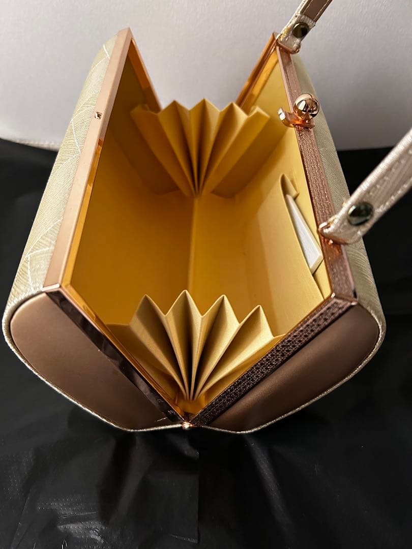 礼装用　ゴールド草履バックセット　　　　　　　正装用　フォーマル