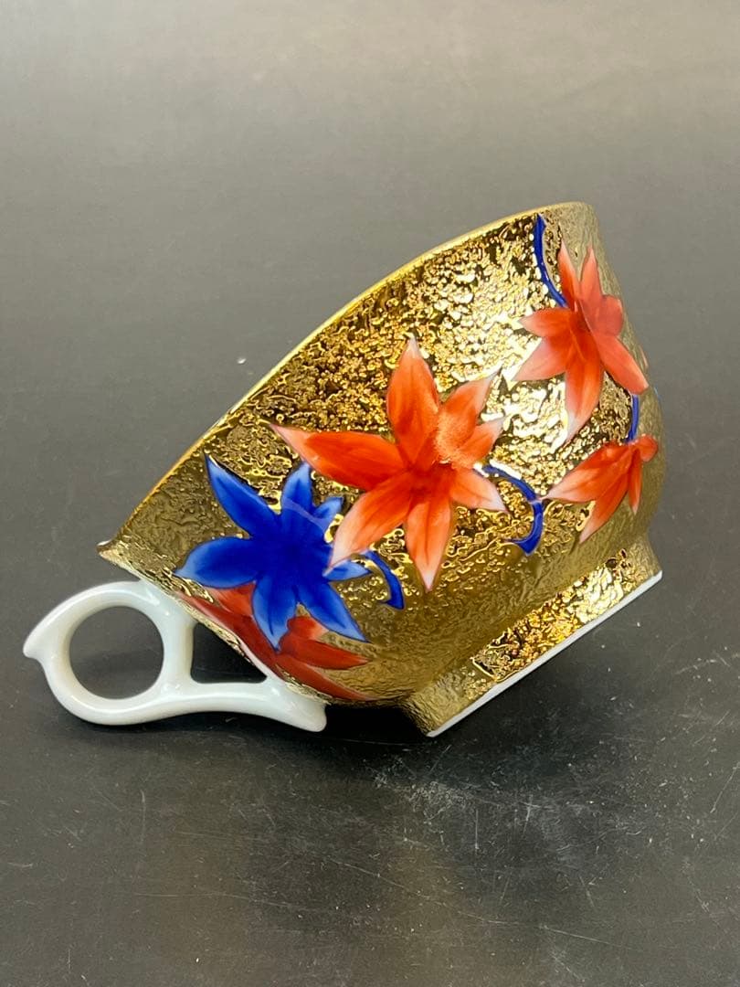 有田焼　金龍窯　江口天童　コーヒーカップ　金彩赤葉桜絵　珈琲碗　新作　共箱