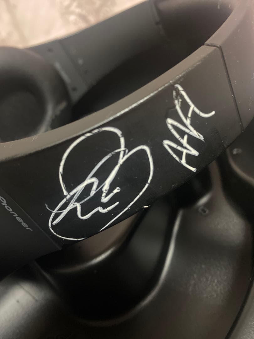 レア商品☆伊藤千晃サイン入りヘッドフォン☆
