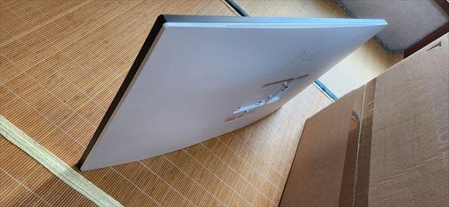 LG_4K_31.5インチ_モニタ_スピーカ付_32UN500-W_00904