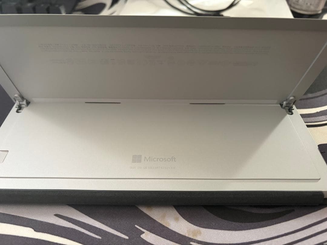 本体+充電器 Surface Go3 128GB