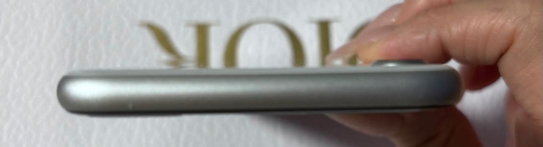 iPhone SE 第2世代 ホワイト 64GB