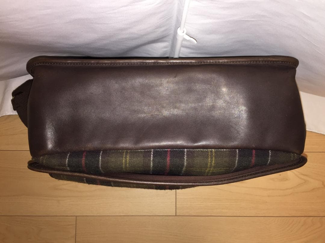 【希少・美品】Barbour バブアー ショルダーバッグ