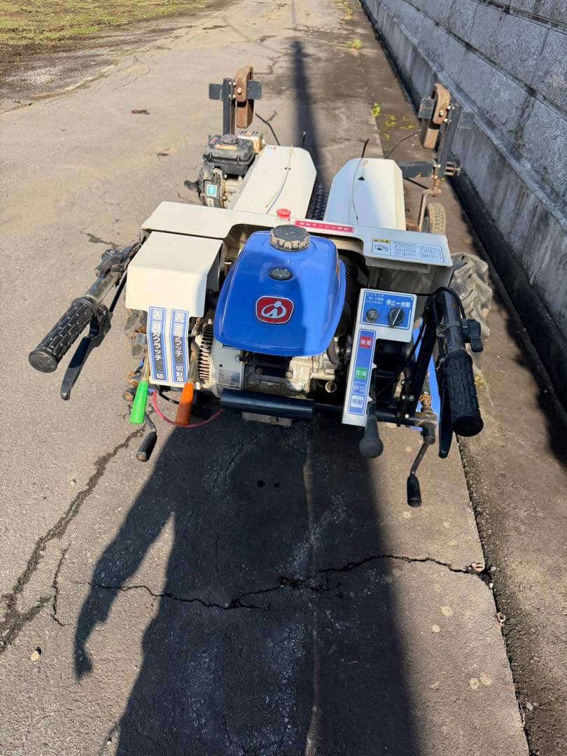 黒石市イセキタバコ幹刈機　たばこ収穫機　ミキガリくん刈取機　3馬力　VHT1