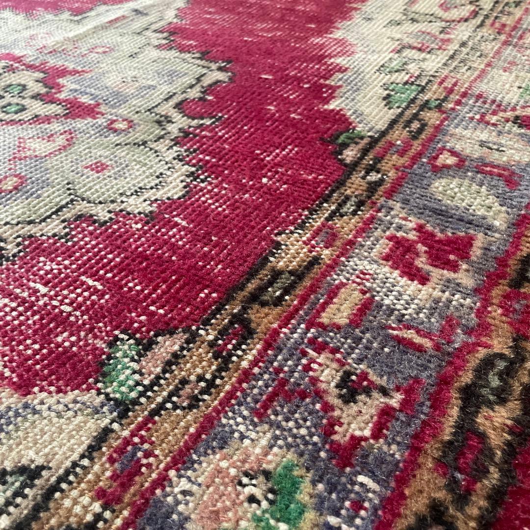 112×195 ワインカラー メダリオン　擦れシャビー　トルコヴィンテージラグ