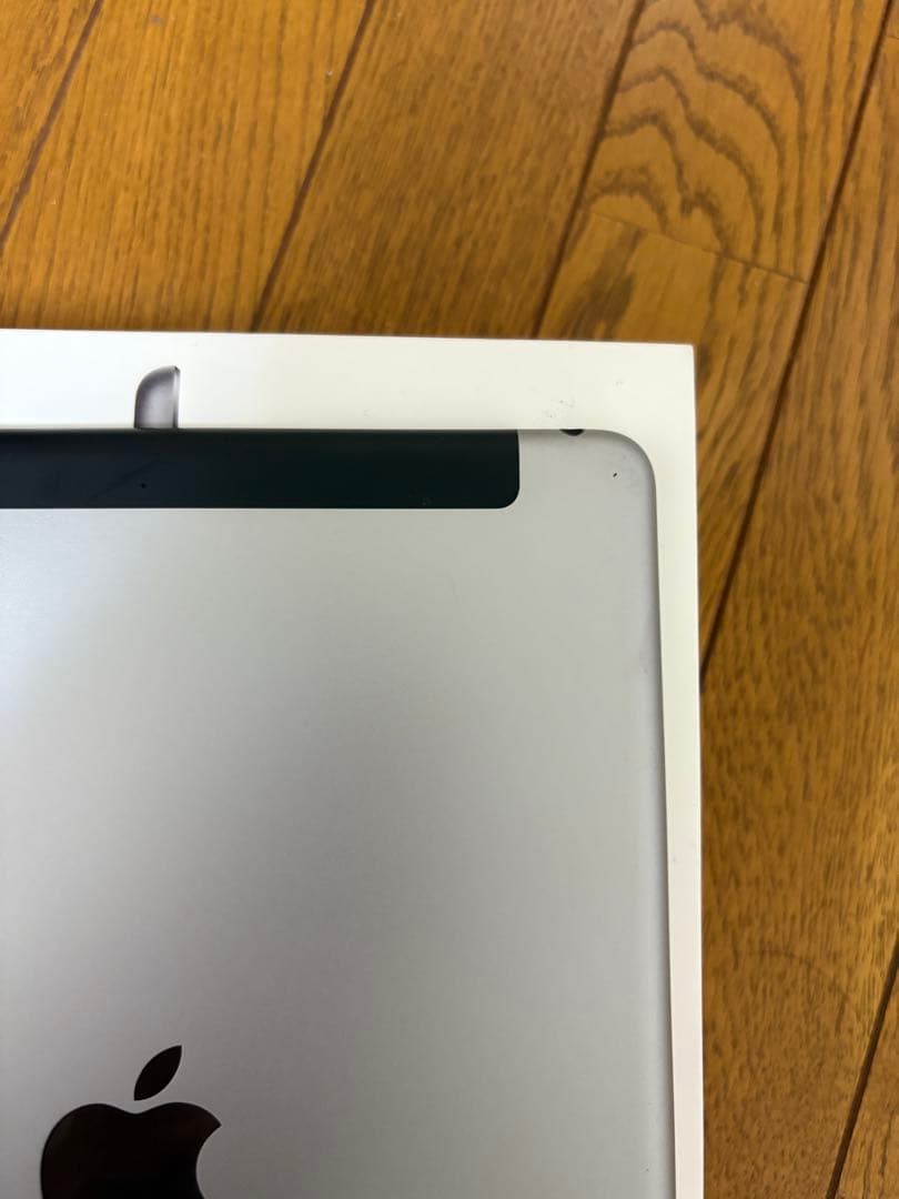 Apple iPad (第5世代) 128GB SIMフリーバテッリ容量94%