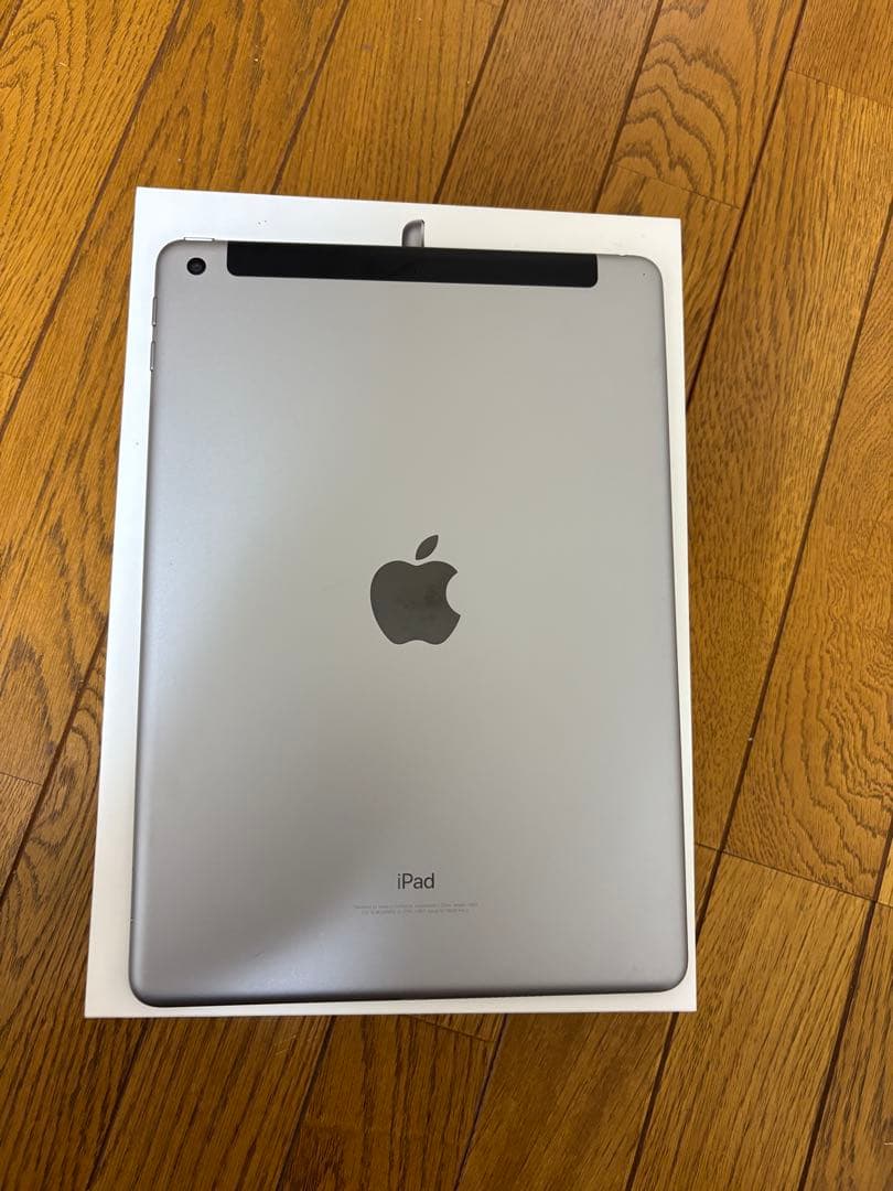 Apple iPad (第5世代) 128GB SIMフリーバテッリ容量94%