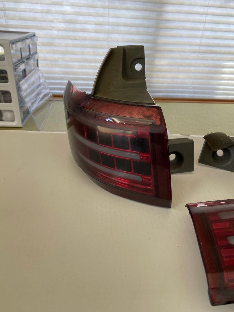 エルグランド E52系 Valenti ヴァレンティ ジュエルLEDテールランプ