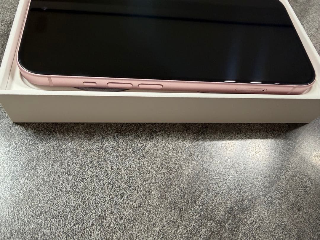 【バッテリー100%】Apple iPhone 15 本体 ピンク　256GB