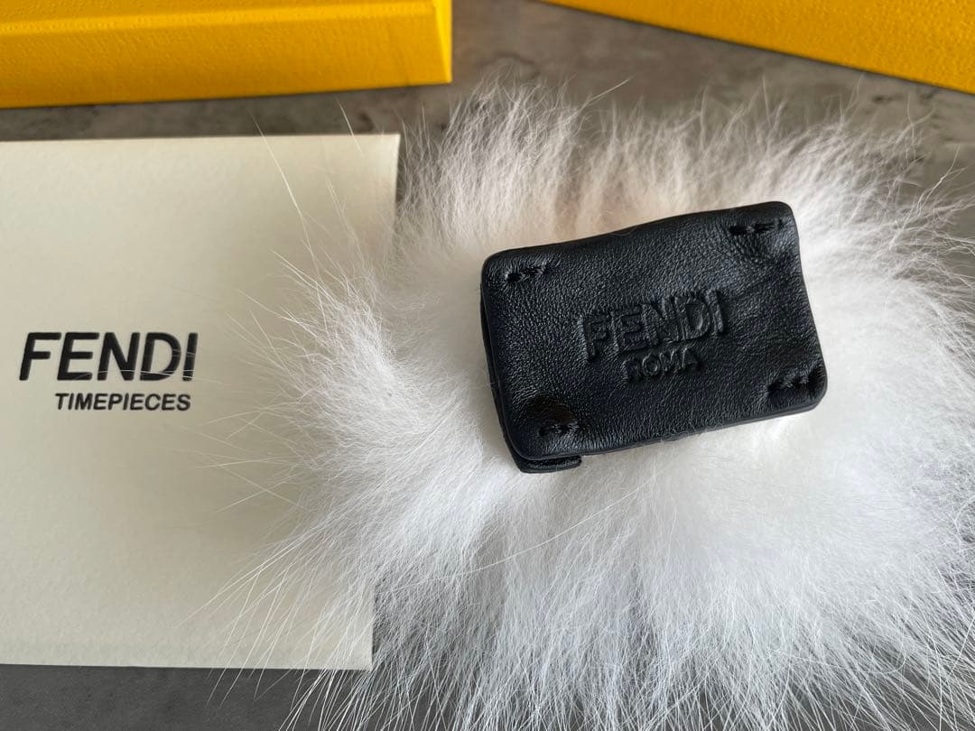 【新品】フェンディFENDI MY WAY 腕時計 付属品完備正規品 ファー付き