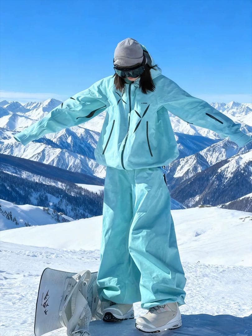 LOABスキーウェアー上下セット　スノーボードウェアーセット　男女兼用