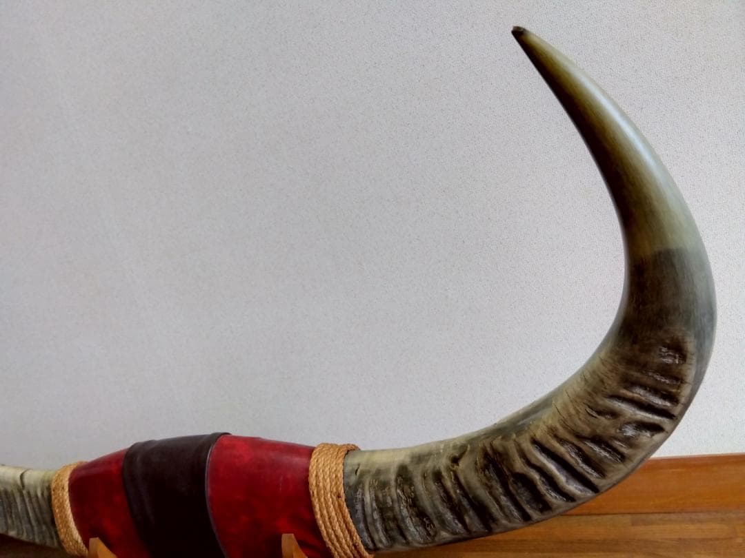 水牛の角の置物　希少　ビンテージ　骨董品　手渡し可（値引）