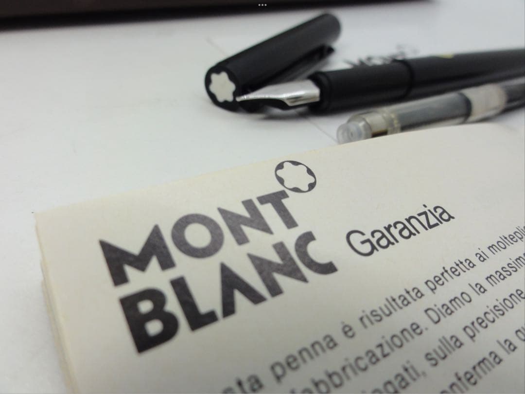 Mont Blanc ブラック 万年筆 インクカートリッジ付き
