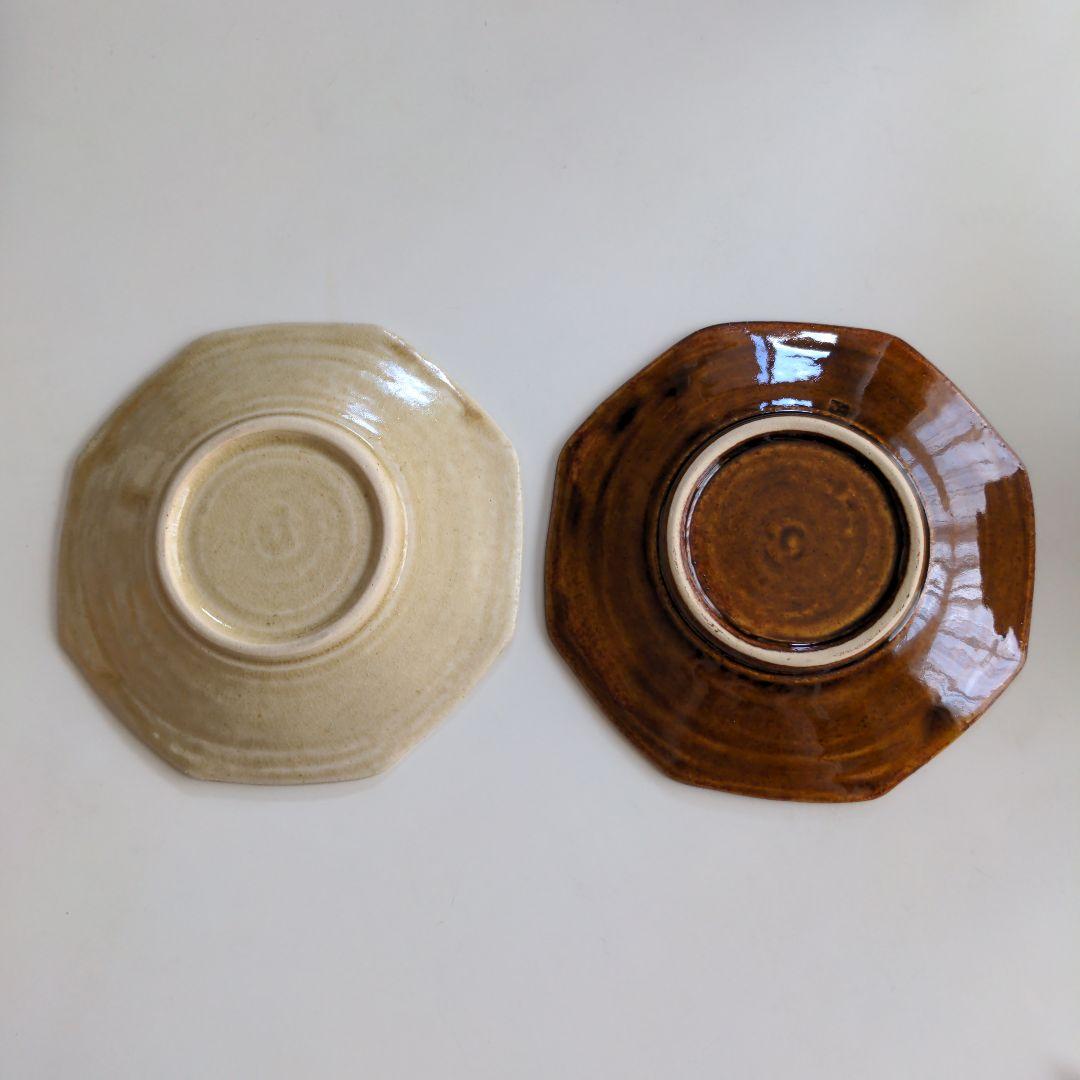 近藤文　クリーム色と茶色の八角形皿　2枚セット