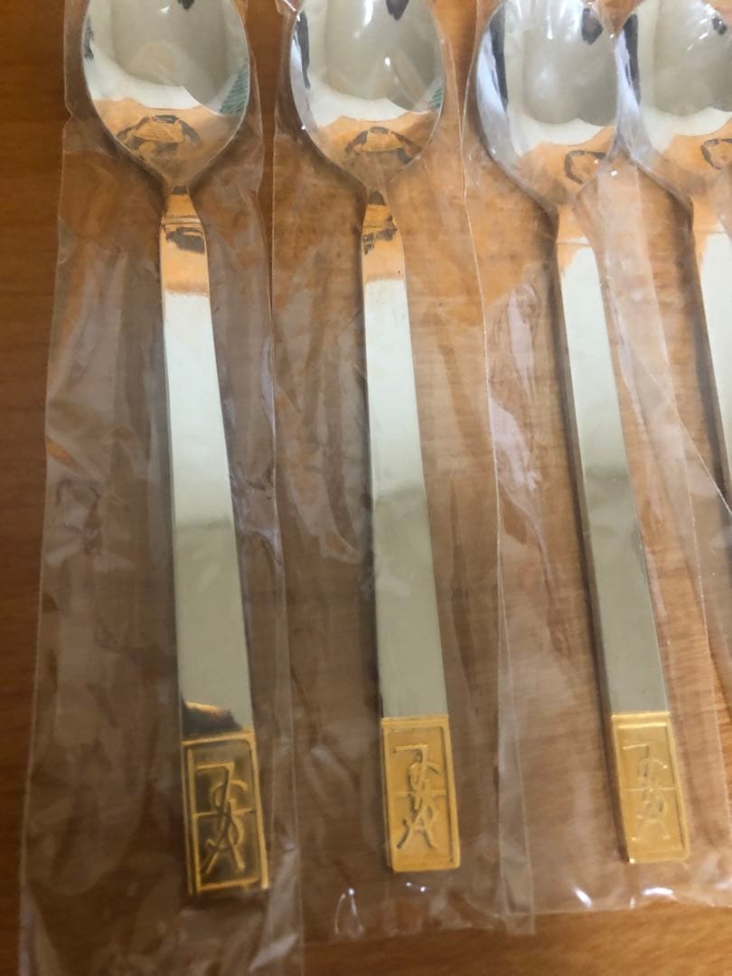 未使用 YVES SAINT LAURENTイブサンローラン スプーン5本セット