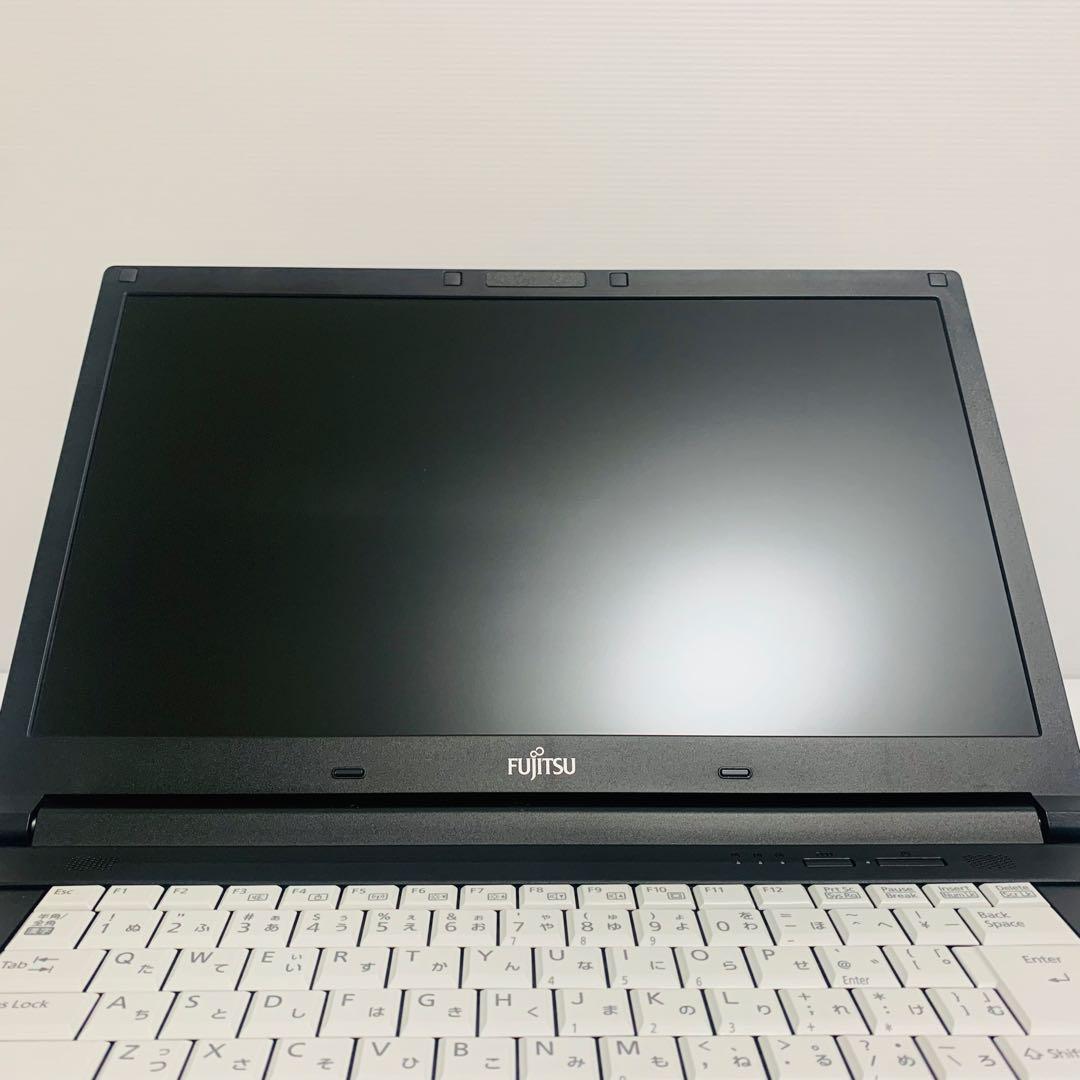 富士通 LIFEBOOKA576/R i5-6300U SSD128 Win11