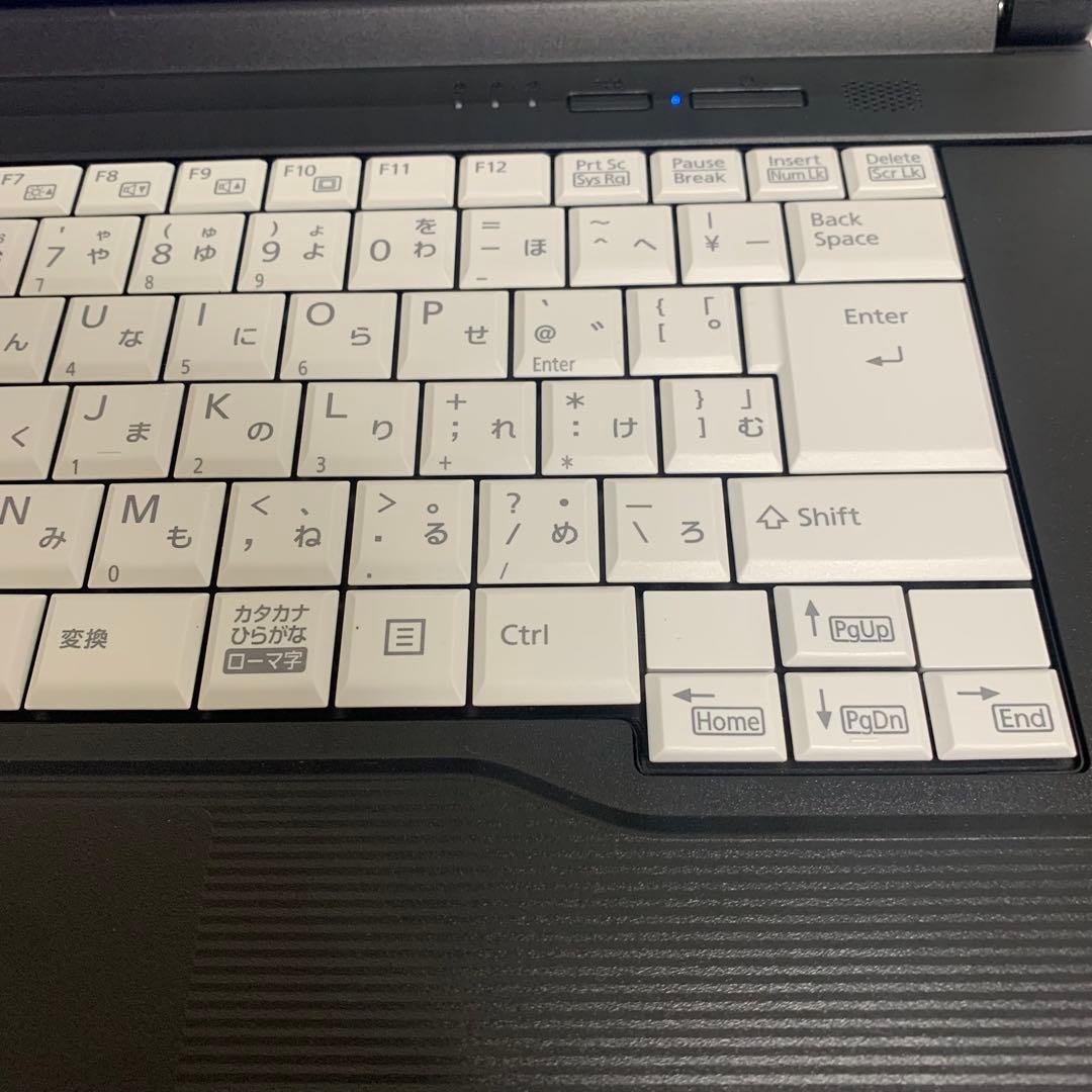 富士通 LIFEBOOKA576/R i5-6300U SSD128 Win11