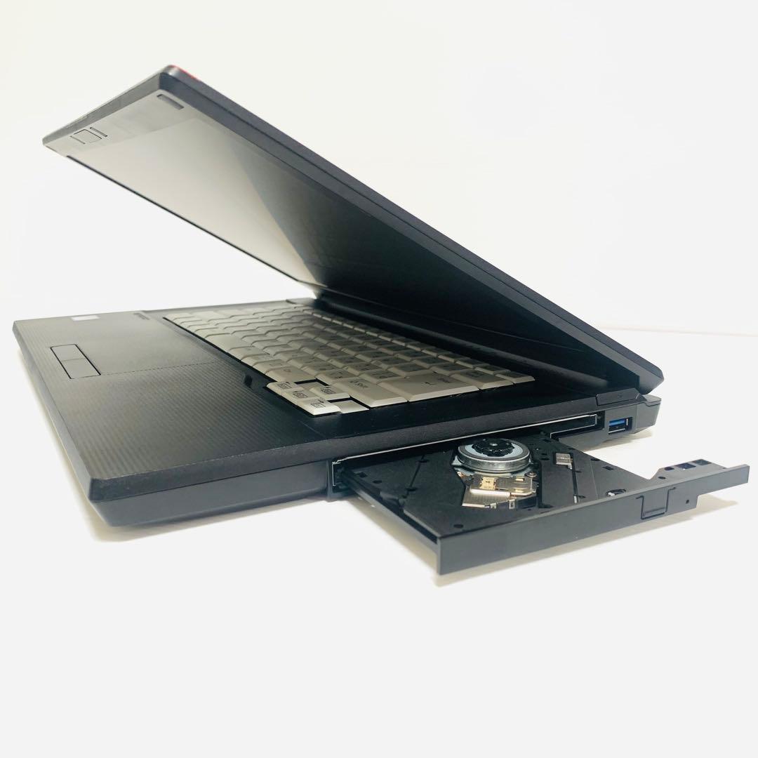 富士通 LIFEBOOKA576/R i5-6300U SSD128 Win11