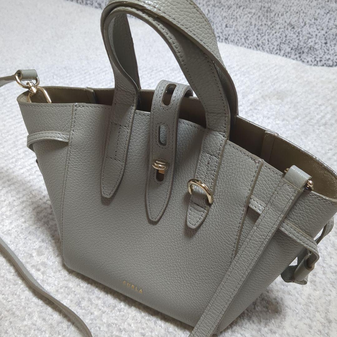 福*華様 〈安心鑑定済み〉FURLA　ショルダーバッグ　入学式　卒業式バッグ