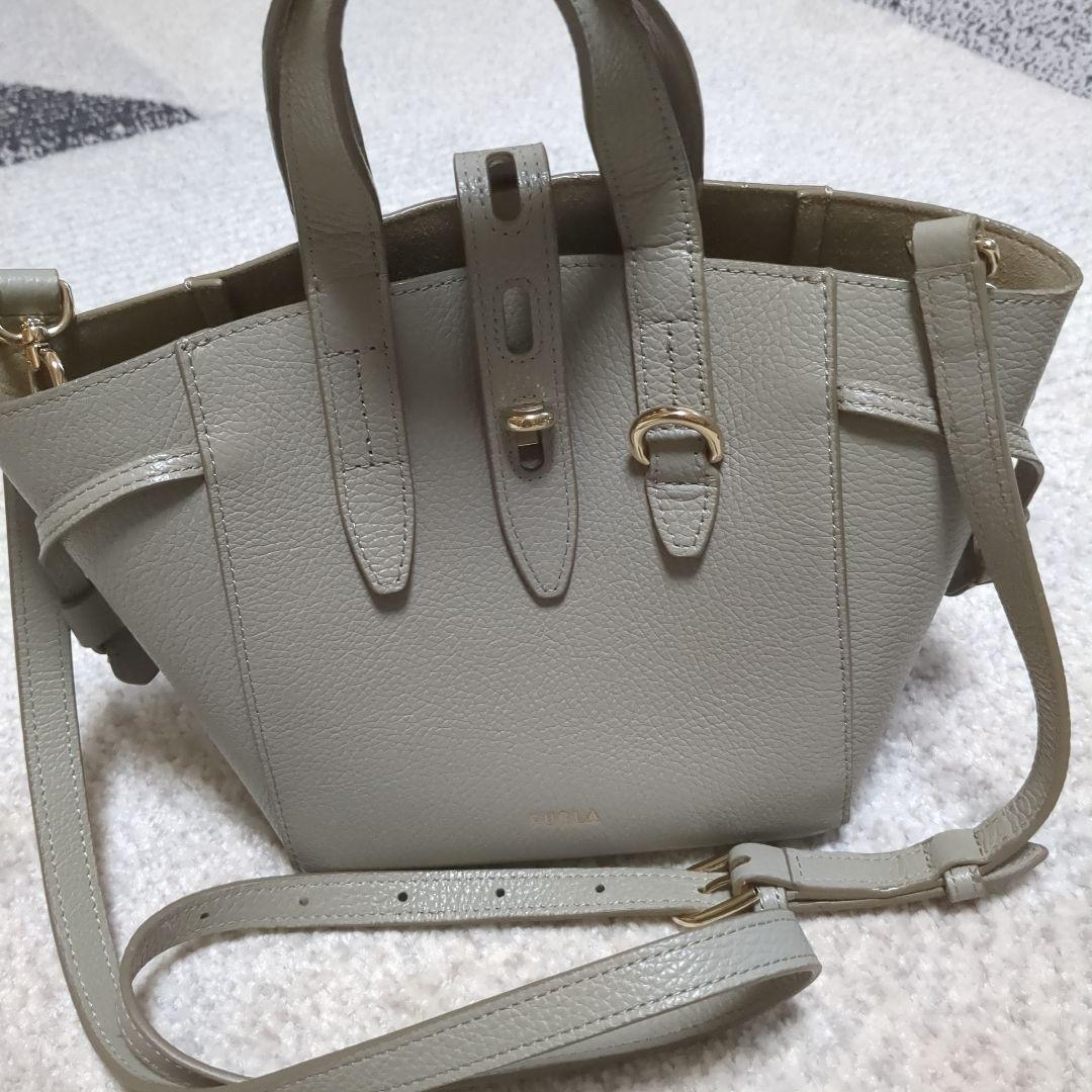 福*華様 〈安心鑑定済み〉FURLA　ショルダーバッグ　入学式　卒業式バッグ