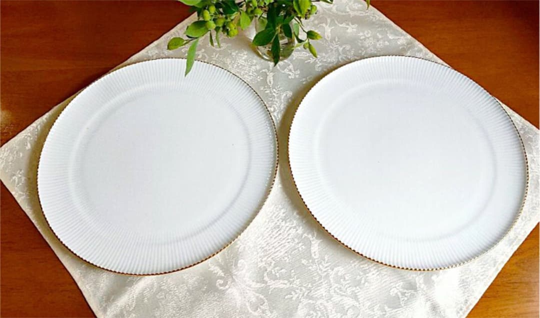 ノリタケホワイトディナープレート２枚 金彩ホワイトプレート 大皿 ランチプレート