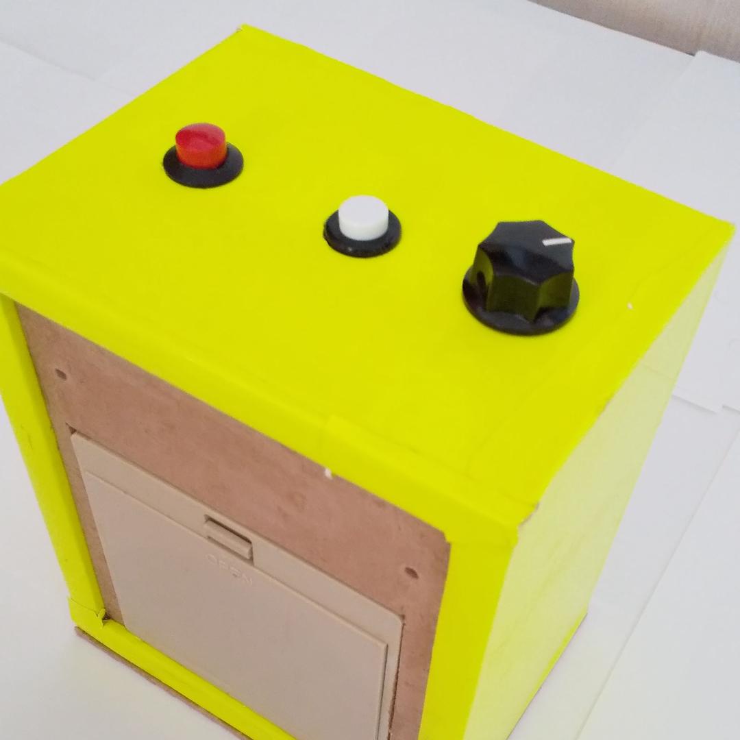 ハンドメイド  8曲記憶オルゴール ネオンイエロー