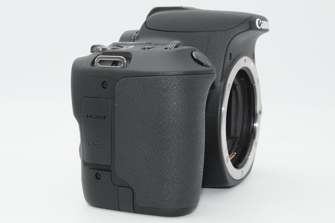 ☆新品クラス⑨☆冬SALE☆ Canon EOS Kiss x9 ダブルレンズ