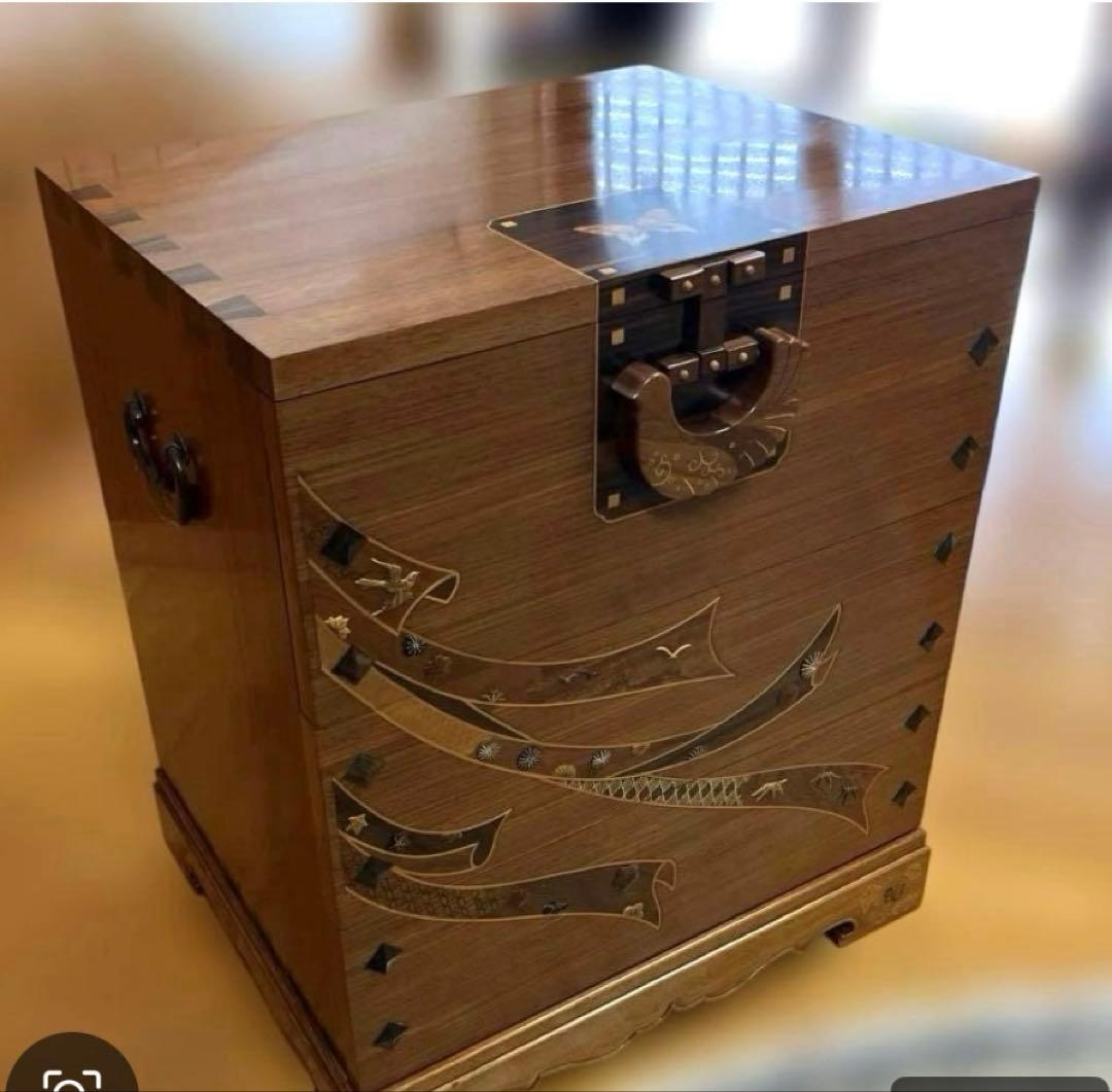 寄木箪笥　木象嵌　３段チェスト　サイドボード 整理箪笥　寄木細工　鍵付き
