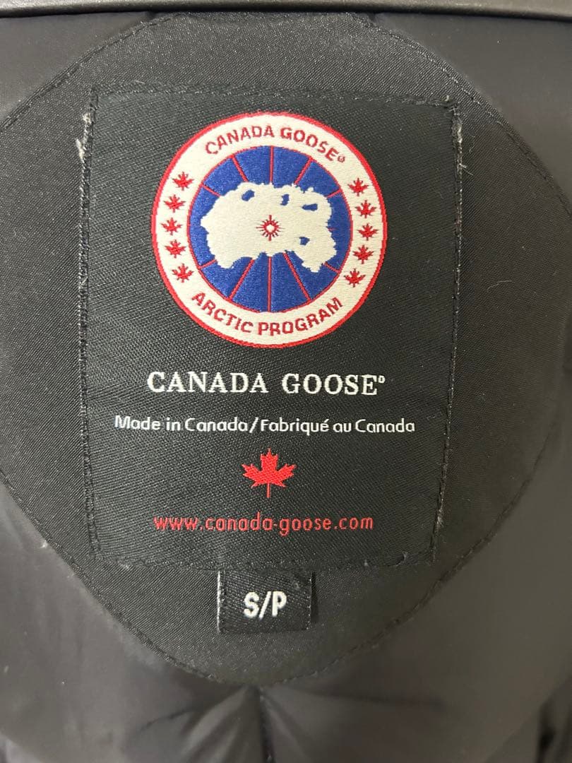 カナダグース   ブラック ダウンジャケット S/P