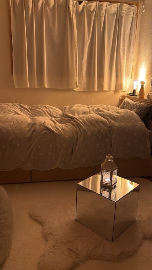 ミラーサイドテーブル 鏡面キューブ 韓国インテリア風