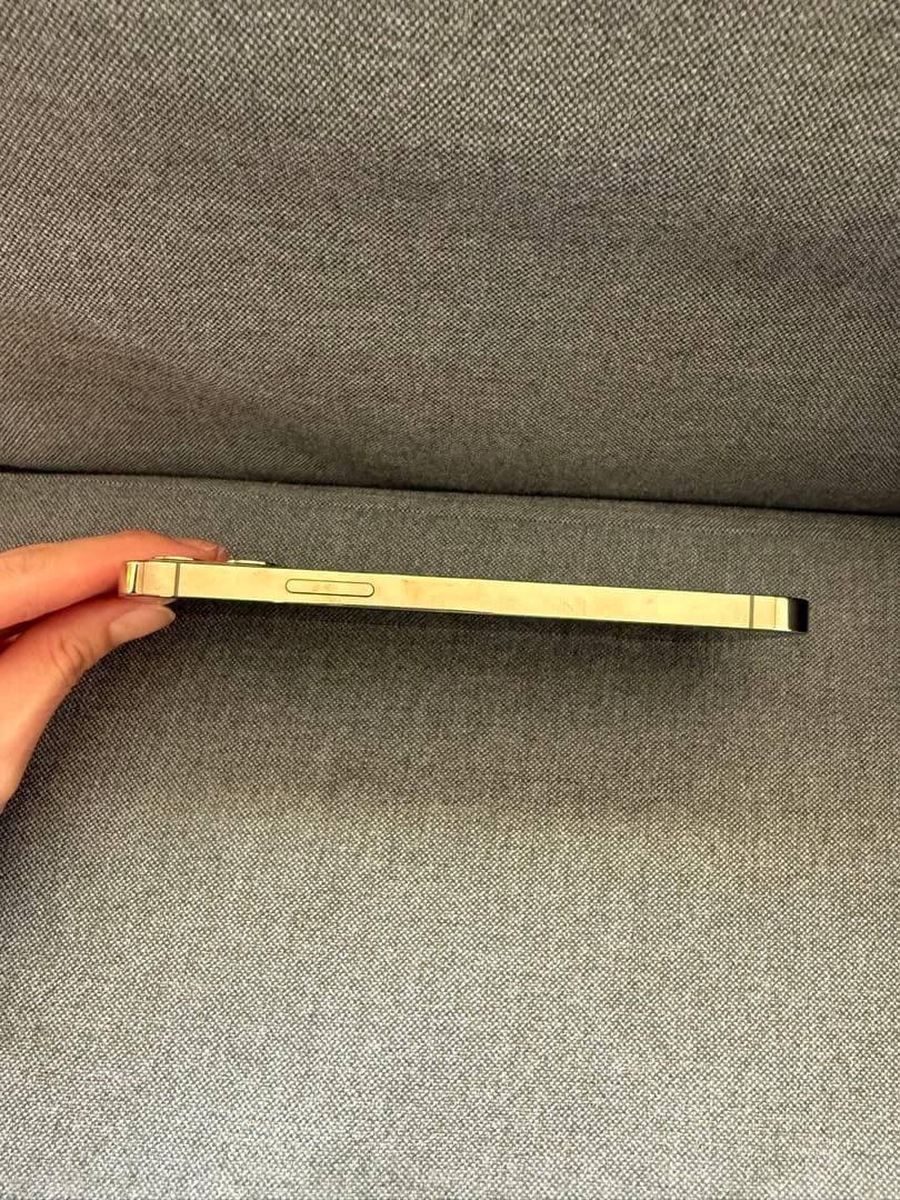 【チン】iPhone12pro スマートフォン　SIMフリー