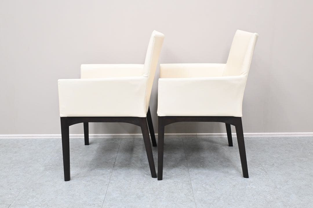 【展示極美品】 cassina カッシーナ LINE アームチェア 2脚セット