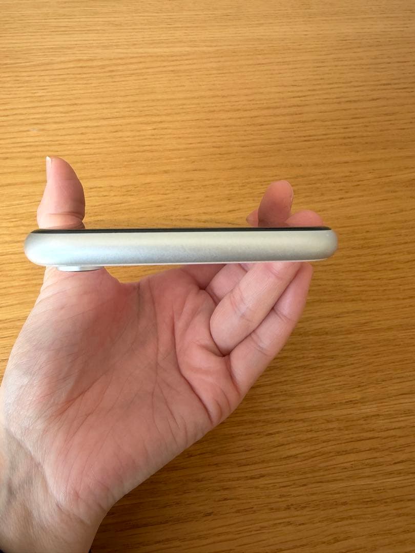 Apple iPhone XR 128GB ホワイト