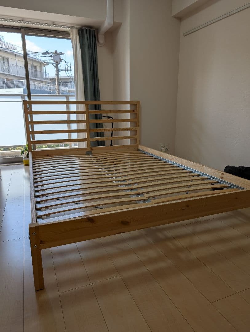 木製ダブルベッドフレーム IKEA