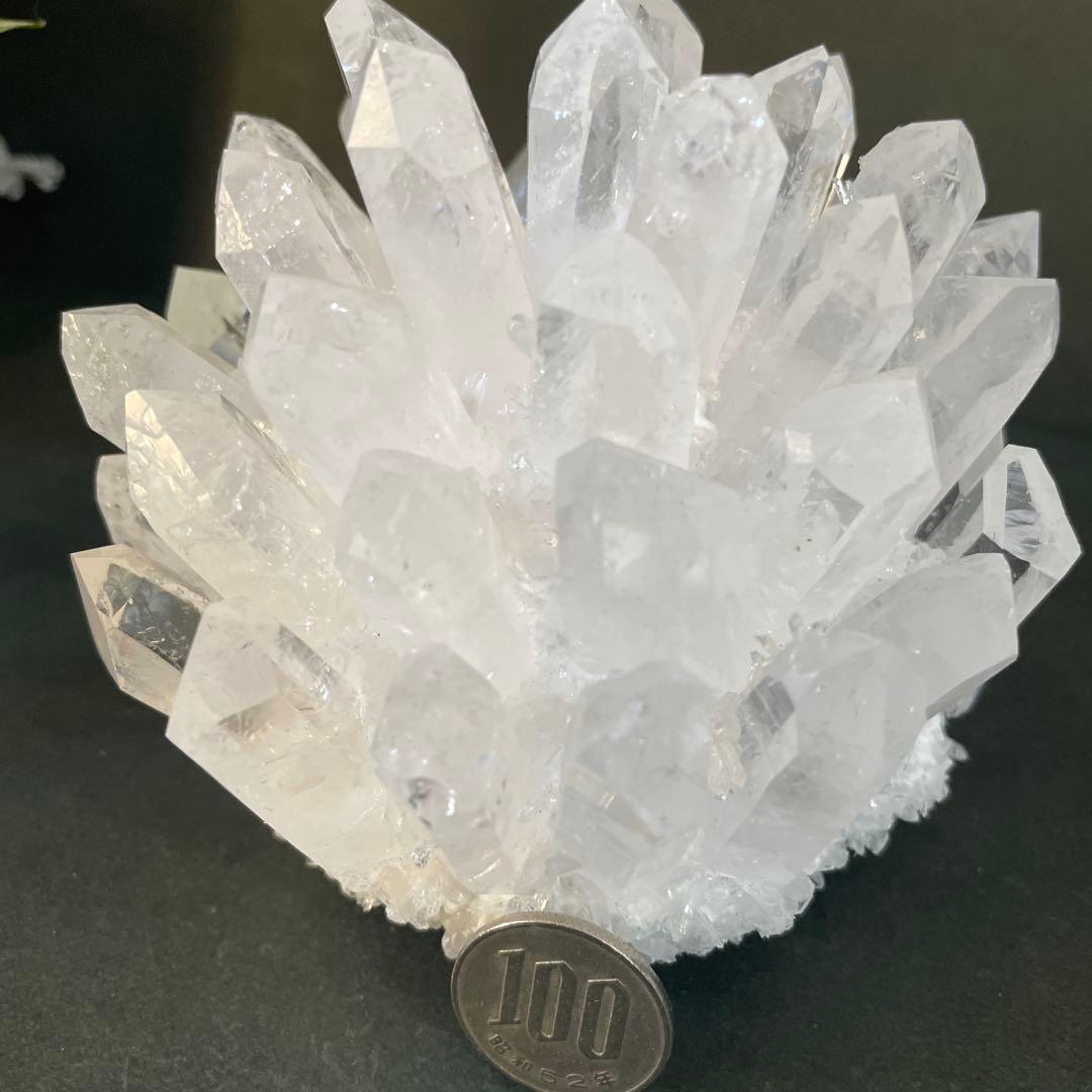 クリスタルクォーツ　クラスター　透明水晶　パワーストーン　幸運を招く石　浄化