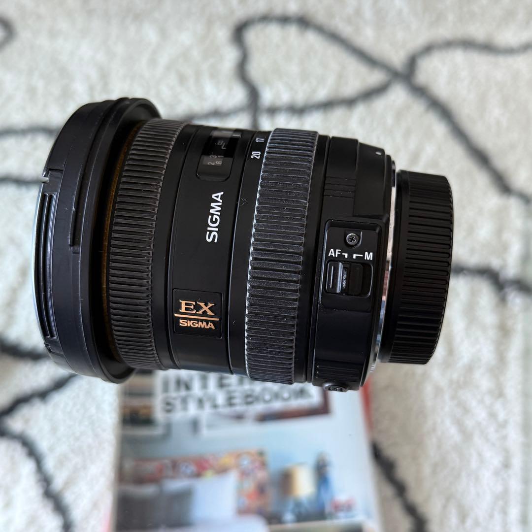 Nikon D7000 一眼レフカメラ＋レンズ3本＋アクセサリー多数セット