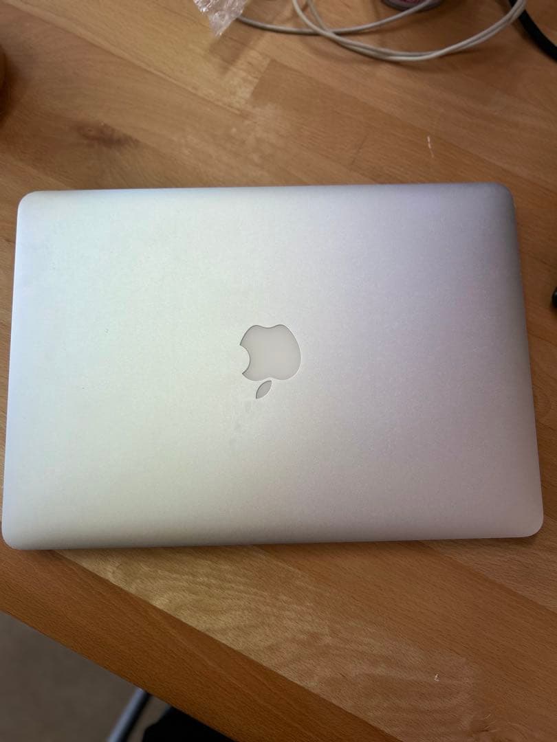 TWOPUNKS 31.Apple MacBook air（2015）