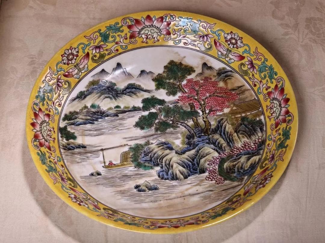 中国古美術・珍蔵粉彩・風景絵磁器の中皿・純手描き・刺繍箱付・置物・文房具・観賞皿