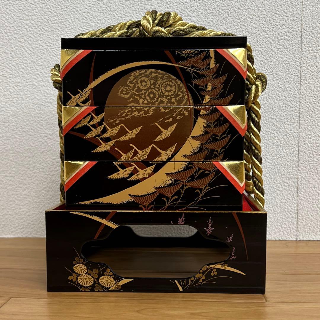 雛人形　桃の節句　御道具三点セット　菊鶴蒔絵