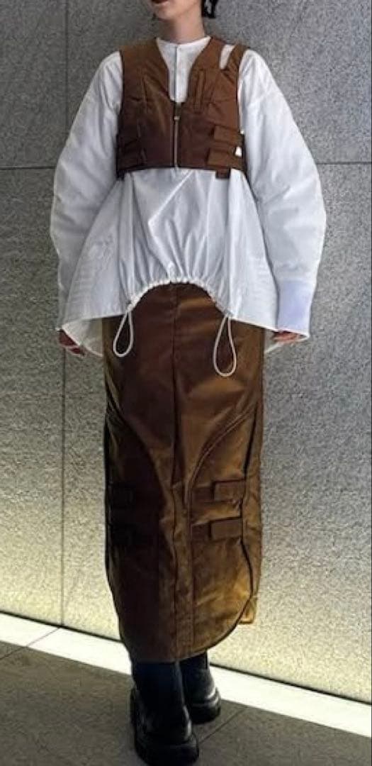 【美品】un3d. PADDING HEM DESIGN SH ホワイト