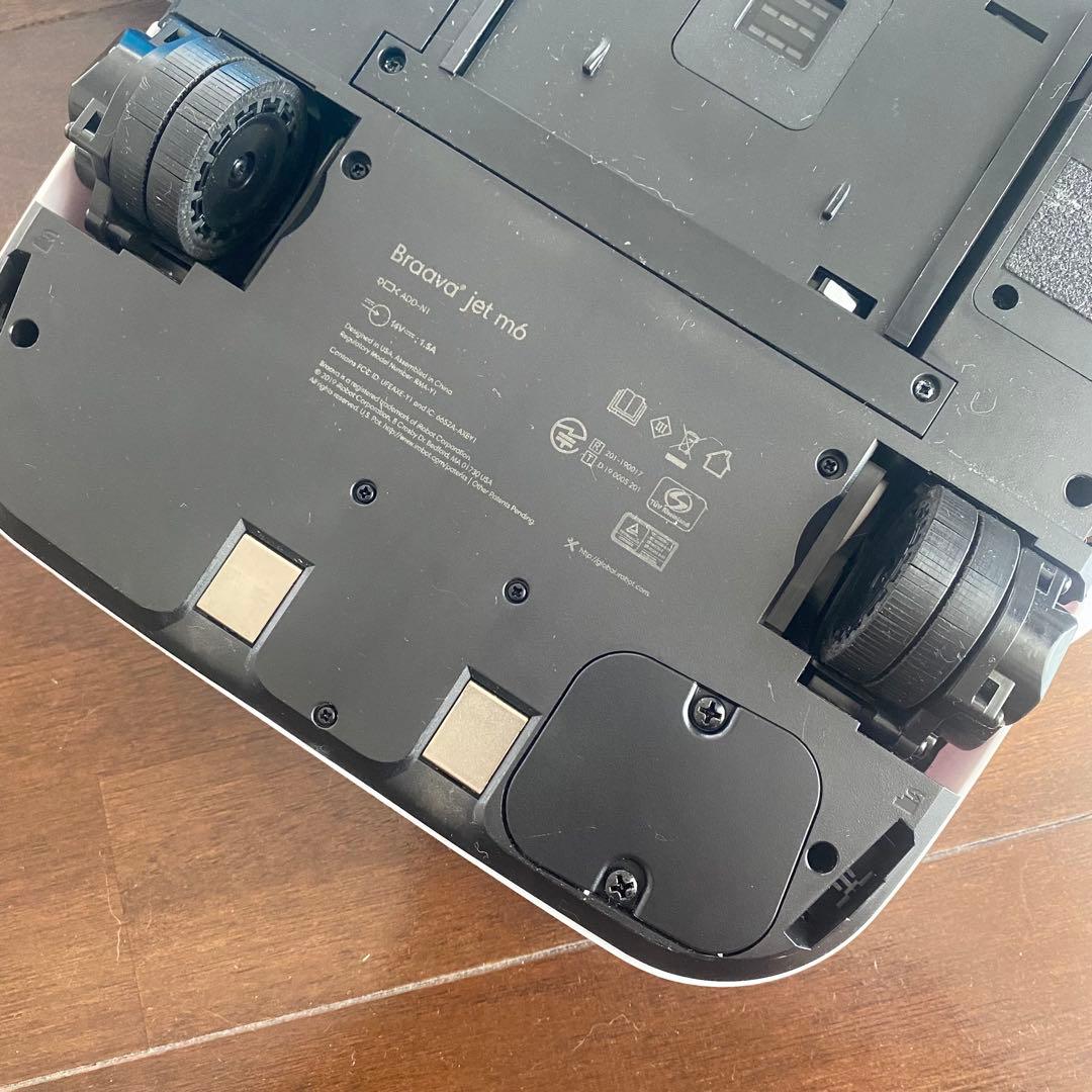 iRobot Braava jet m6 本体 クリーニングパッド付き　ブラーバ