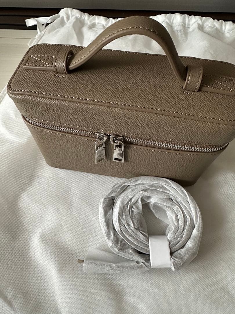 qbag pari 本革バニティバッグ