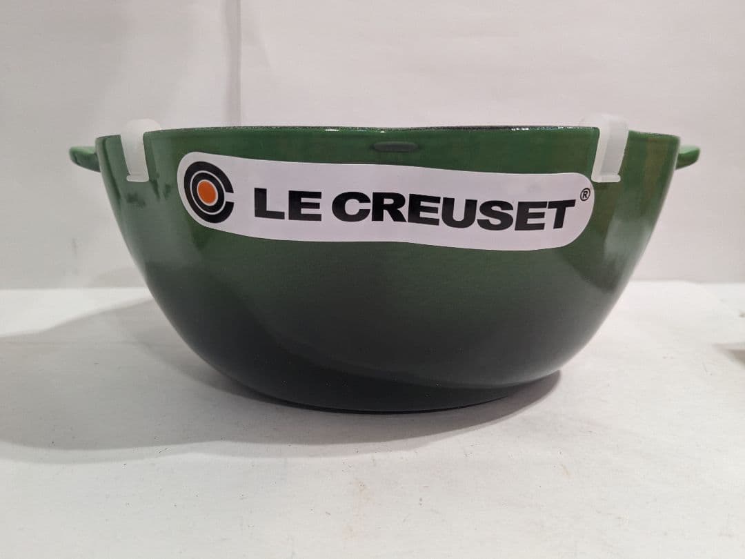 レア品未使用　ル・クルーゼ　ココット　トレフル　クローバー　20cm　エメラルド
