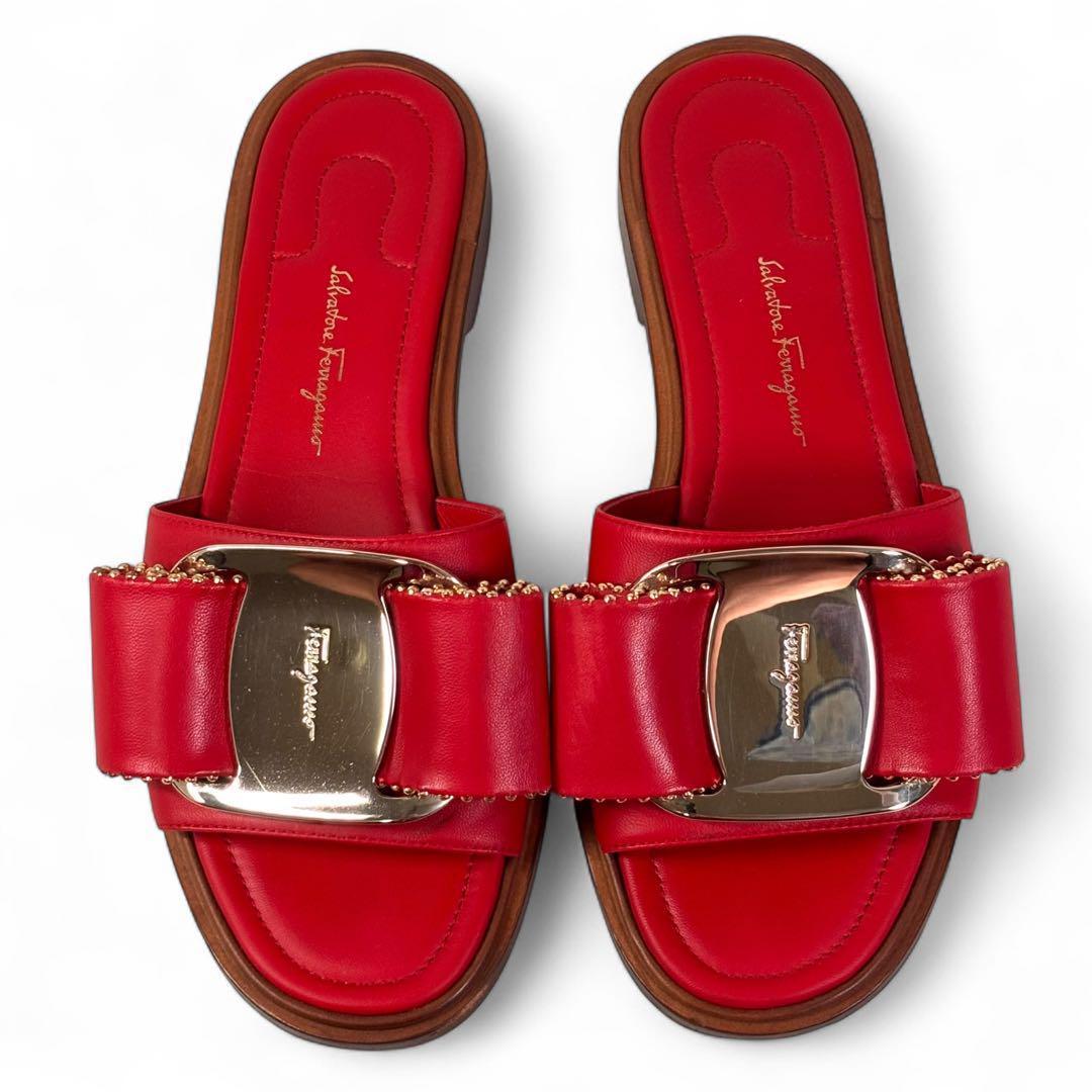 サルヴァトーレフェラガモ 7D 24.5 レザー ヴァラ ビッグリボン レッド