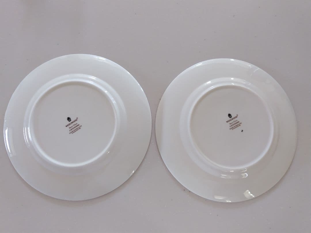 ウエッジウッド　　皿　2枚セット　アンティーク　黒壺