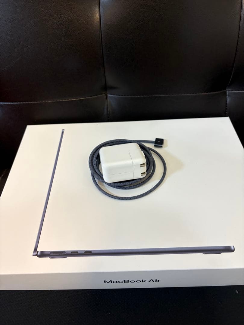 Apple MacBook Air M2 13.3ミッドナイト 256G