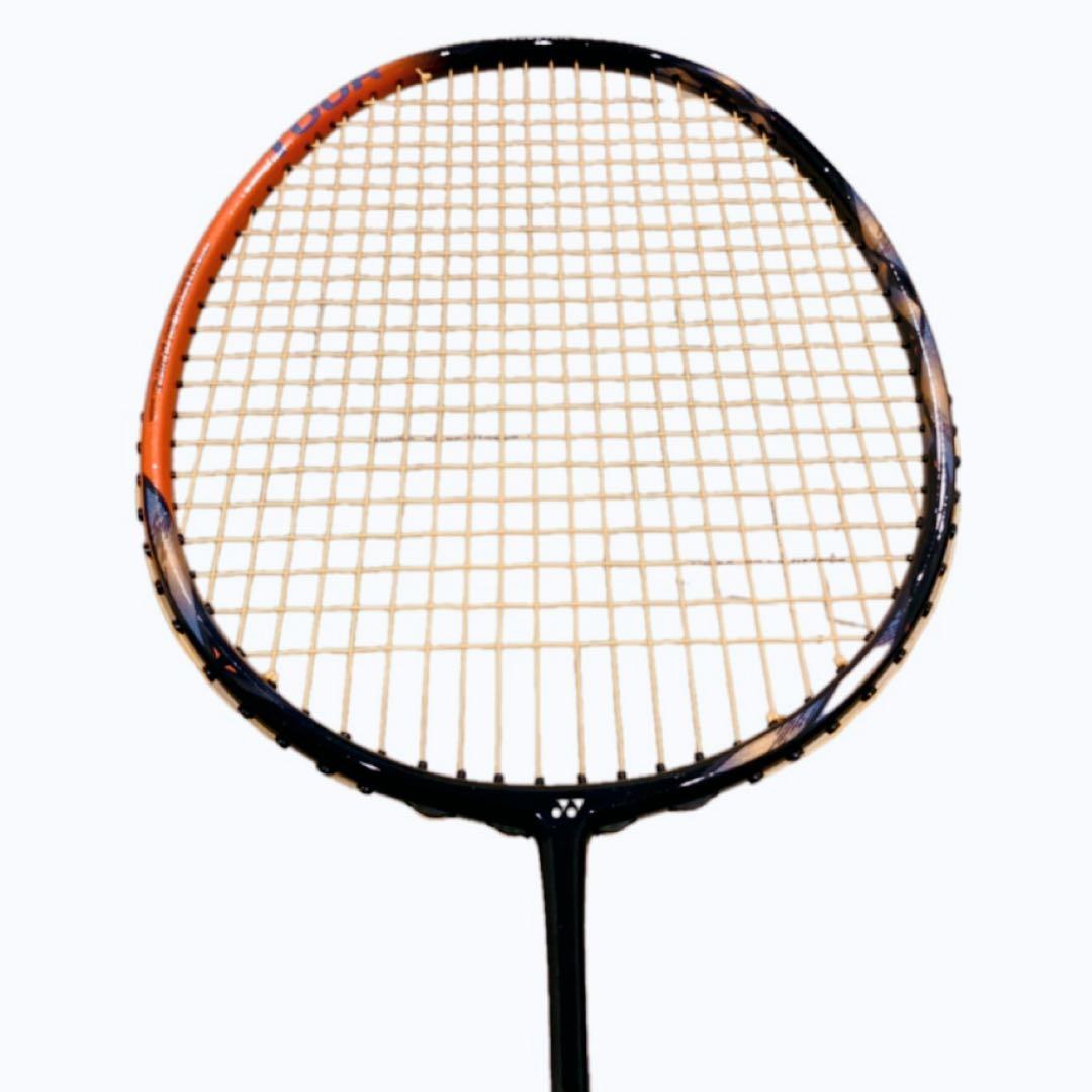 極美品　ヨネックス バドミントンラケット アストロクス 77 ツアー　YONEX